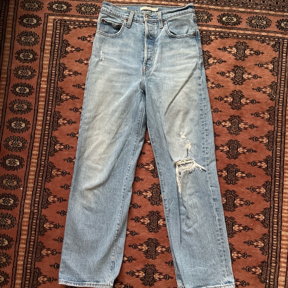 Levi's High Rise Light Blue Women's Jeans - Picture 2 of 4